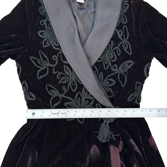 Vintage Victoria's Secret Gold Label Velvet Robe Wrap Sz. Medium with Flaws - Picture 7 of 15